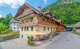 Rooms & Apartments Pr Matjon